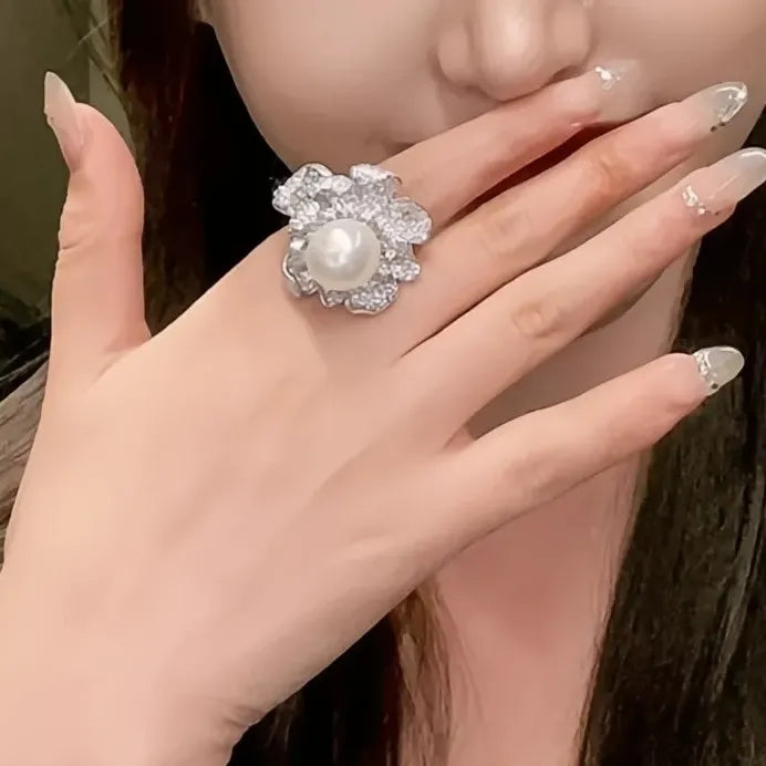 Luxury Flower Ring with Cubic Zirconia and Simulated Pearl for Women