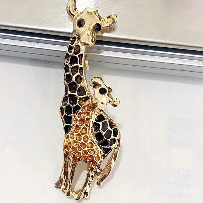 Vintage Colourful Oil Drop Giraffe Brooch Cartoon Animal Pin for Fashion