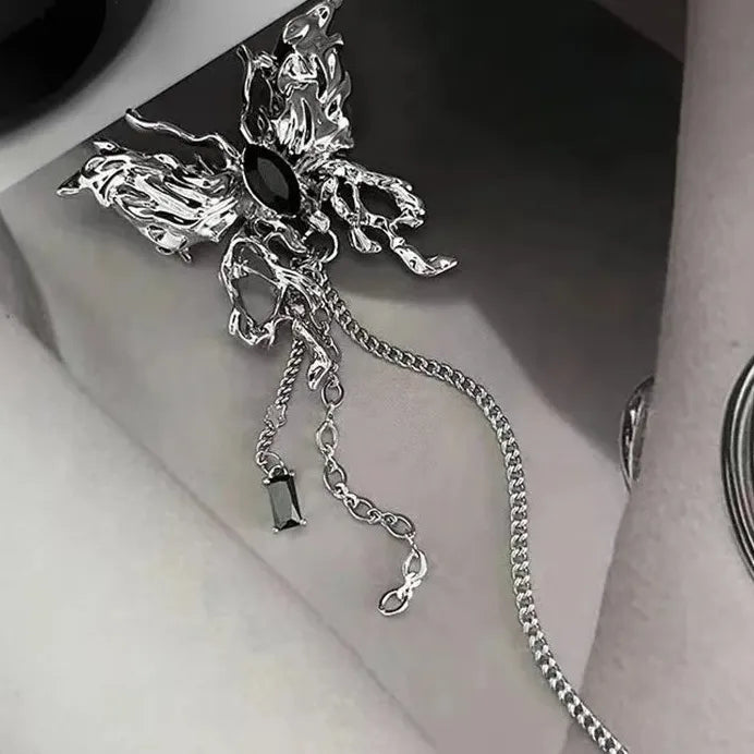 Punk Style Lava Heart Zinc Alloy Brooch Suit Pin Collar Accessory