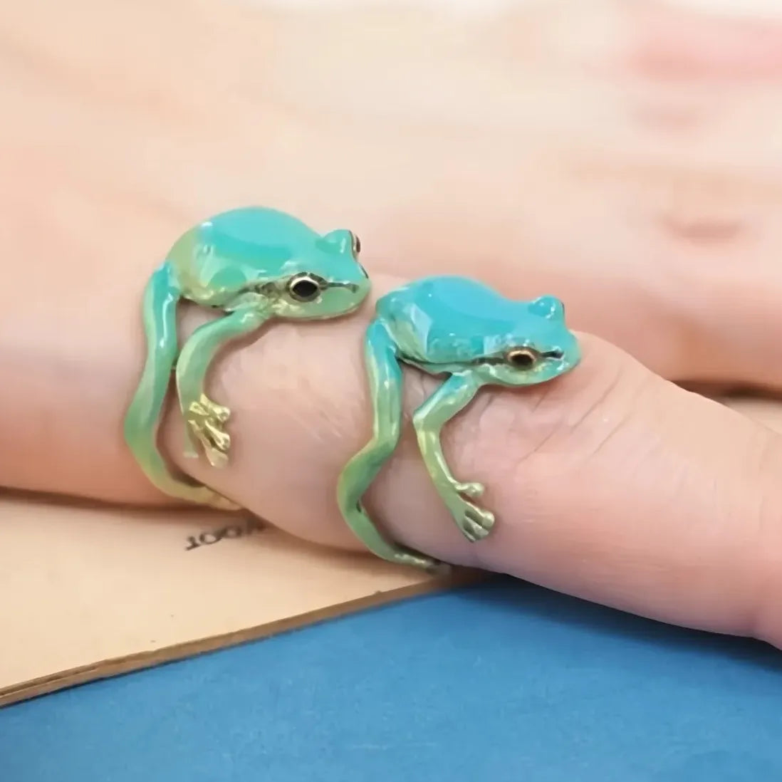 Adjustable Green Enamel Frog Ring for Women Zinc Alloy Animal Jewelry Gift
