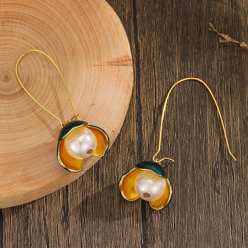 Women's Imitation Pearl Drop Earrings Green Leaf Alloy Resin Gold Retro Jewelry