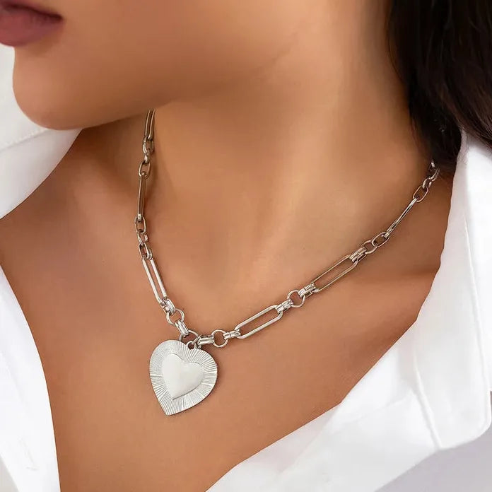 Y2K Heart Necklace for Women Girls Gold Metal Clavicle Chain Choker