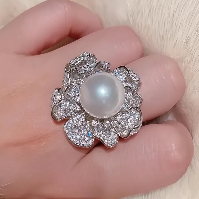 Luxury Flower Ring with Cubic Zirconia and Simulated Pearl for Women