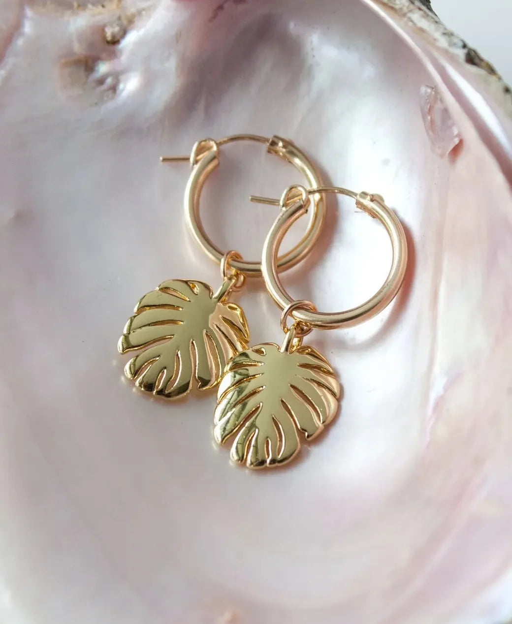 Bohemian Tropical Leaf Pendant Zinc Alloy Earrings for Women and Girls New Style