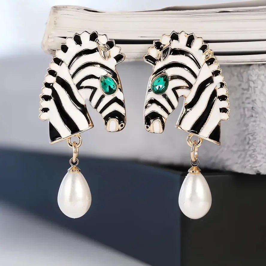 Zebra Head Drop Earrings for Women Black White Zinc Alloy Pearl Jewelry Fashion