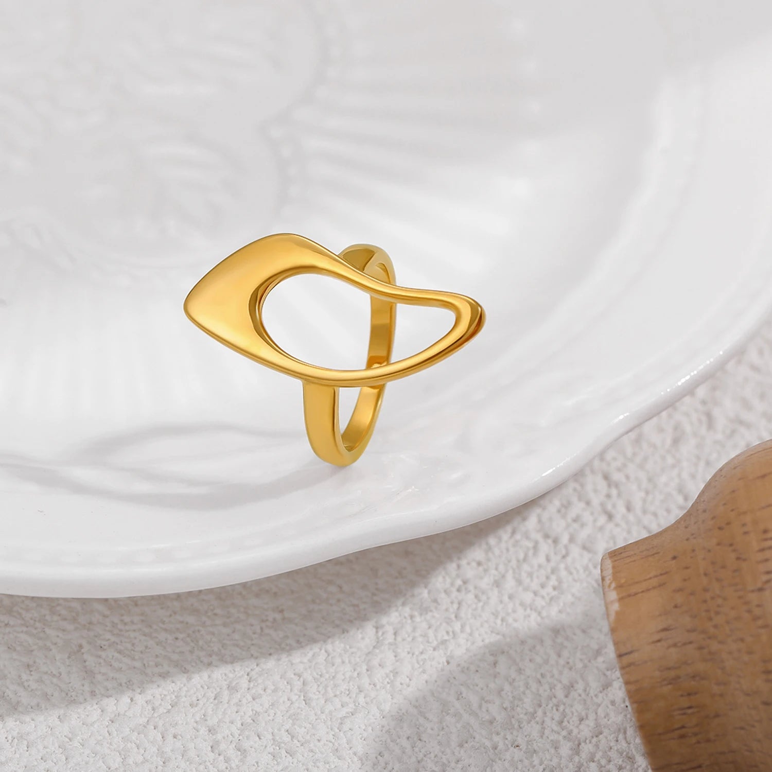 18K Gold Plated Stainless Steel Geometric Hollow Out Minimalist Ring for Women