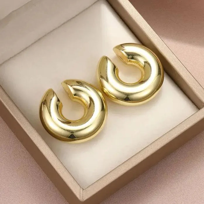 Gothic Vintage Thick Round Oversized Non-Pierced Ear Cuff Clip Earrings Acrylic Fashion