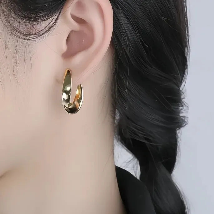 Curve Design Women Geometric Metal Hoop Earrings Gold Silver Jewelry