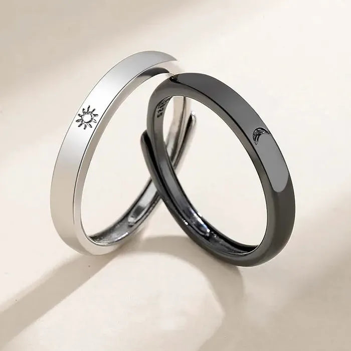 2Pcs Adjustable Astronaut Planet Rings for Women Men Trendy Jewelry