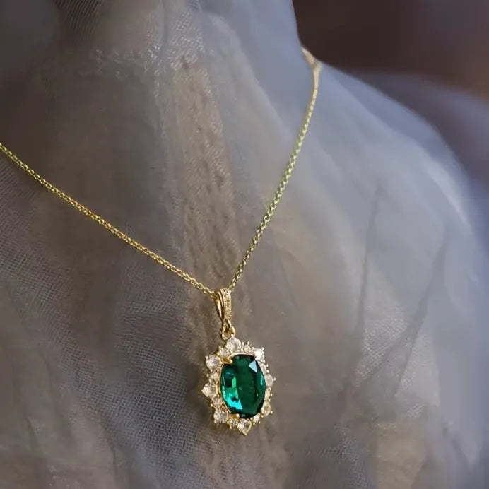 Noble Bright Women’s Green Geometric Cubic Zirconia Pendant Necklace 45CM