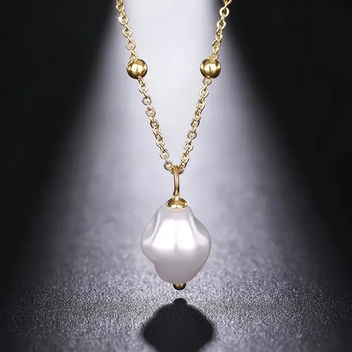 Elegant Women’s Irregular Pearl Pendant Necklace Trendy Chic Jewelry