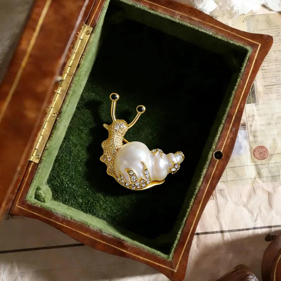 Classic Snail Brooch Luxury Jewelry Gift for Men & Women