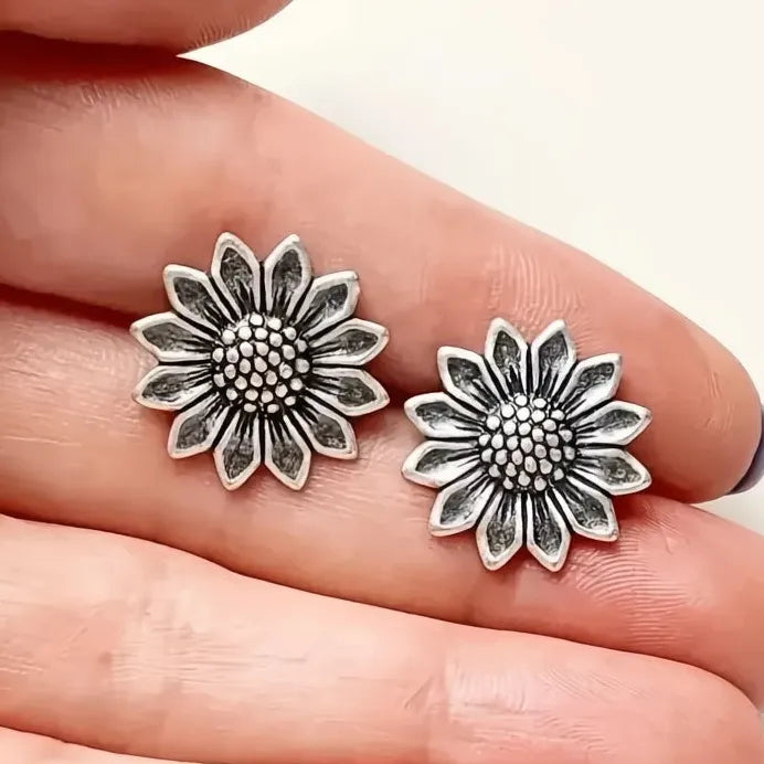 Vintage Sunflower Zinc Alloy Women’s Nature-Inspired Stud Earrings