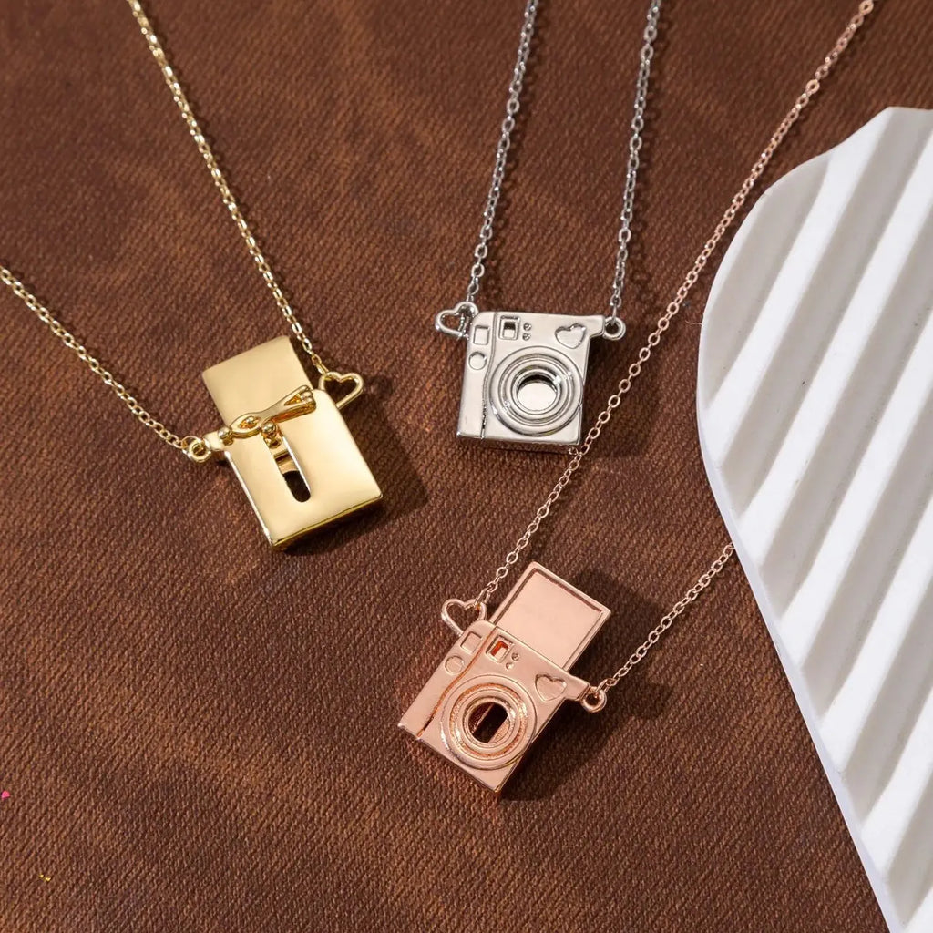 Personality Pull-Out Photo Album Camera Pendant Necklace Stainless Steel Choker Gift