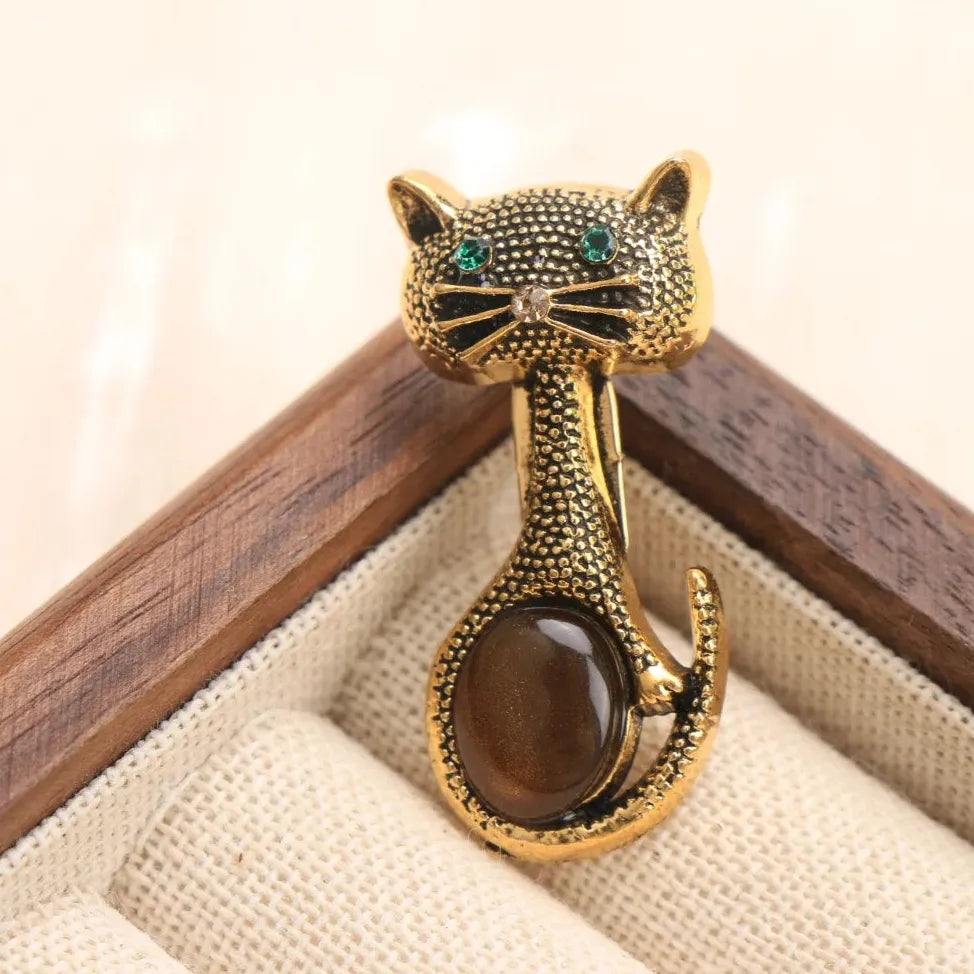 Classic Cat Brooch for Men & Women Wedding Gift Elegant Accessory