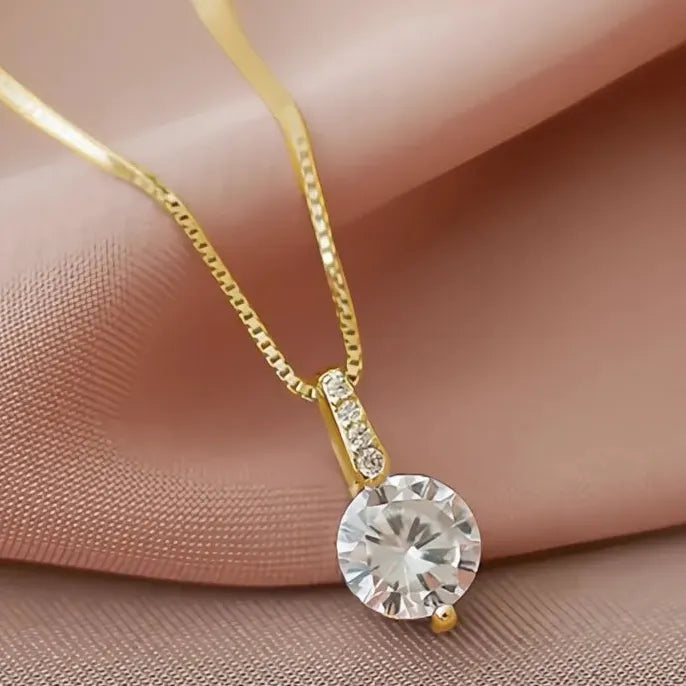 Minimalist Round Cubic Zirconia Pendant Necklace 45CM Silver Gold Plated Copper Alloy