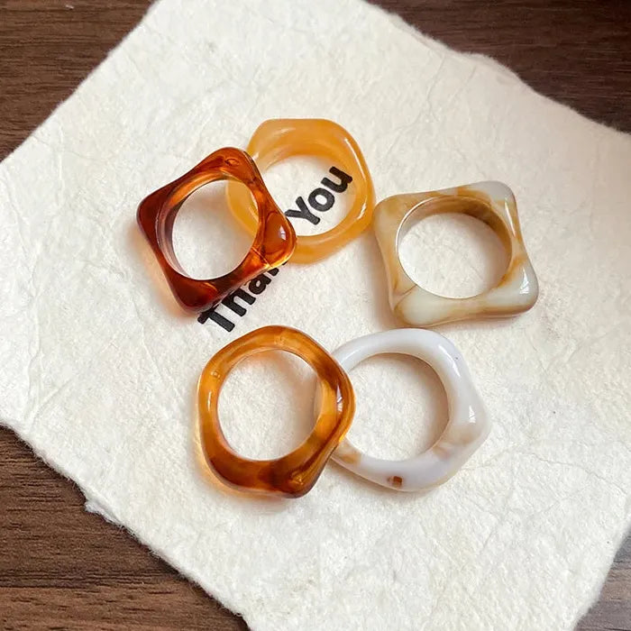 5Pcs Women’s Colourful Geometric Plastic Rings Vintage Simple Gift Set 2025 Mood Tracker