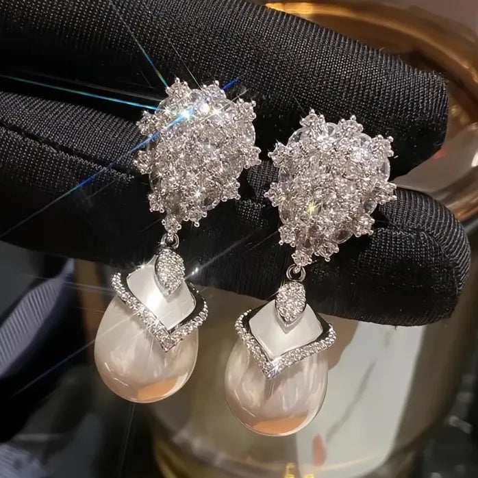 Luxury Simulated Pearl Dangle Earrings with CZ Pendant for Bridal Wedding