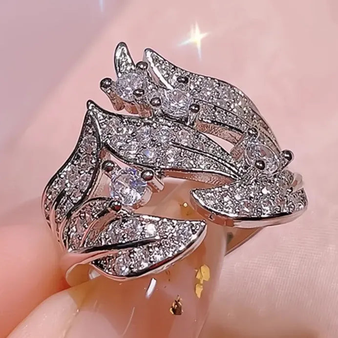 Luxury Leaf Design Full Paved Bling CZ Stone Bridal Wedding Ring 2022
