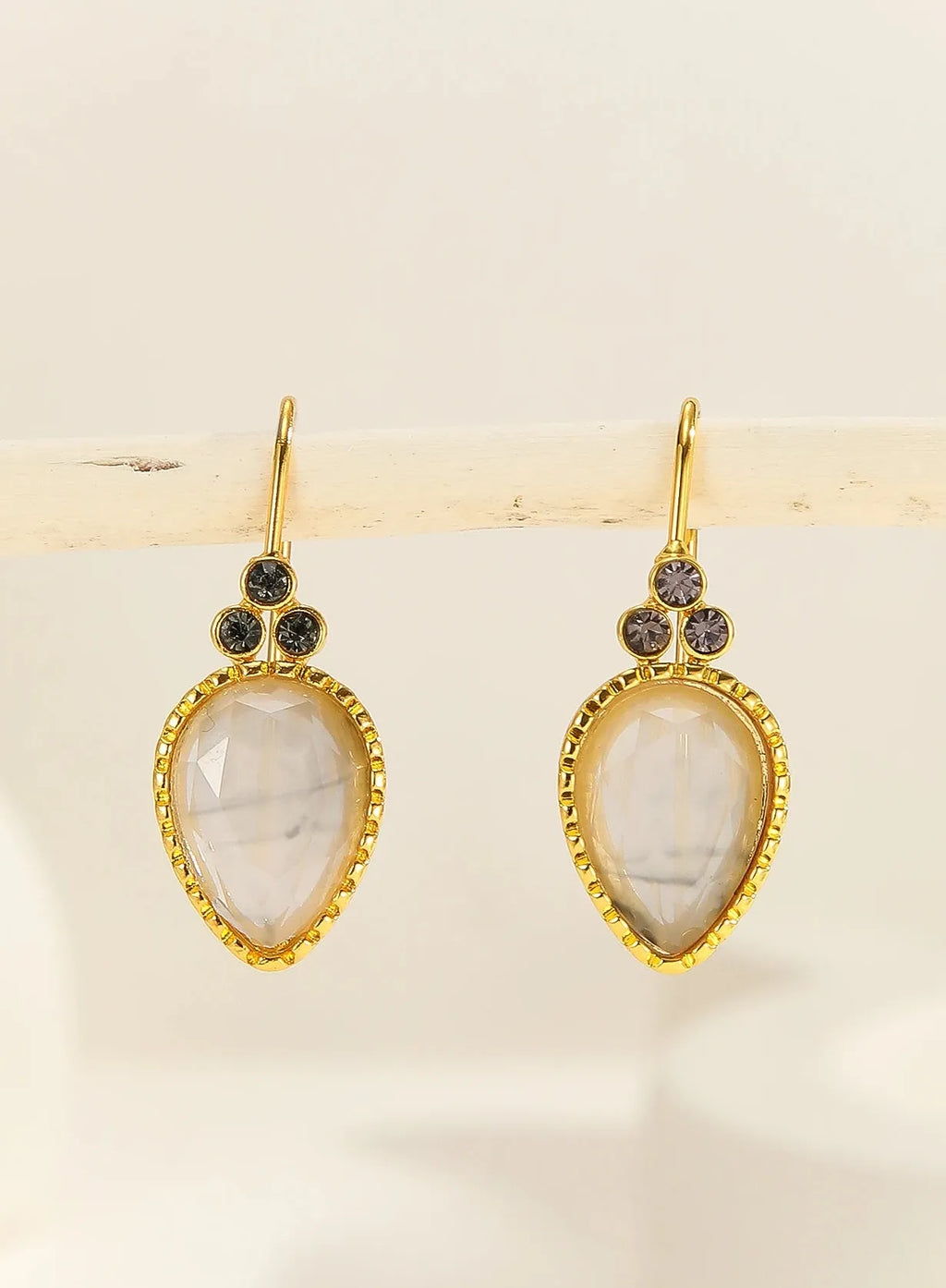 Golden Water Drop Earrings Women’s Simple Exquisite Zinc Alloy Glass Jewelry