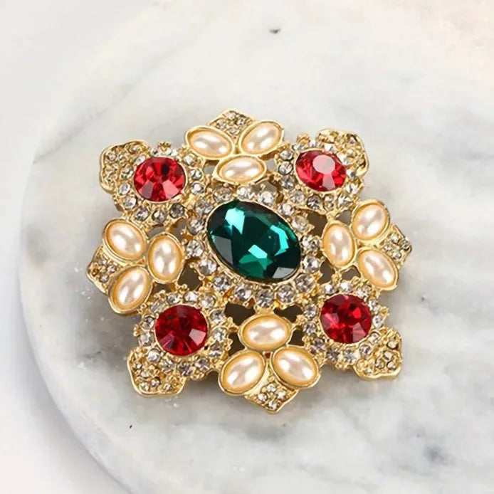 Vintage Emerald Green Imitation Gemstone Brooch Pin for Women Elegant Style