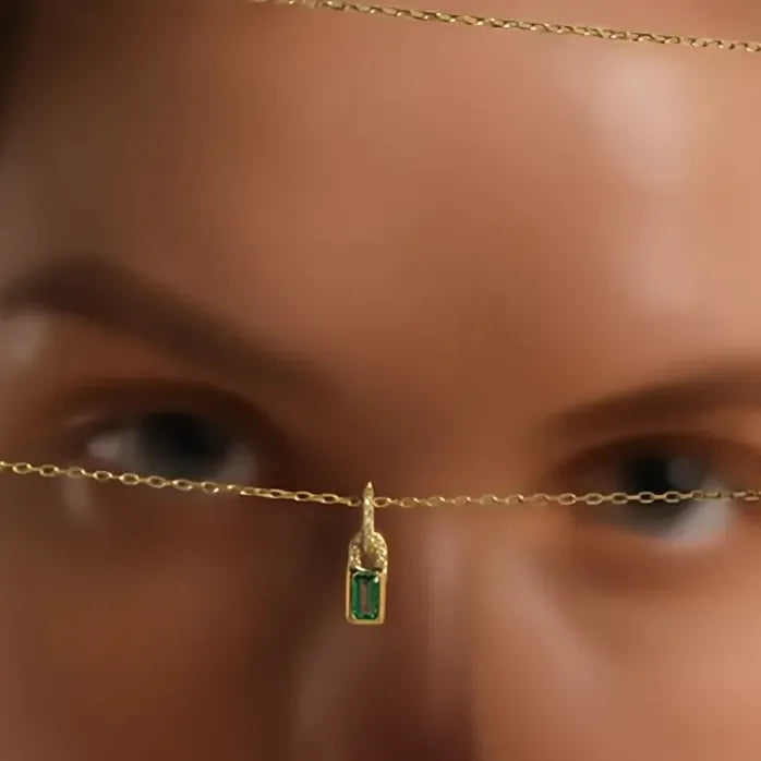 Chic Green Cubic Zirconia Lock Pendant Necklace for Women Copper Alloy