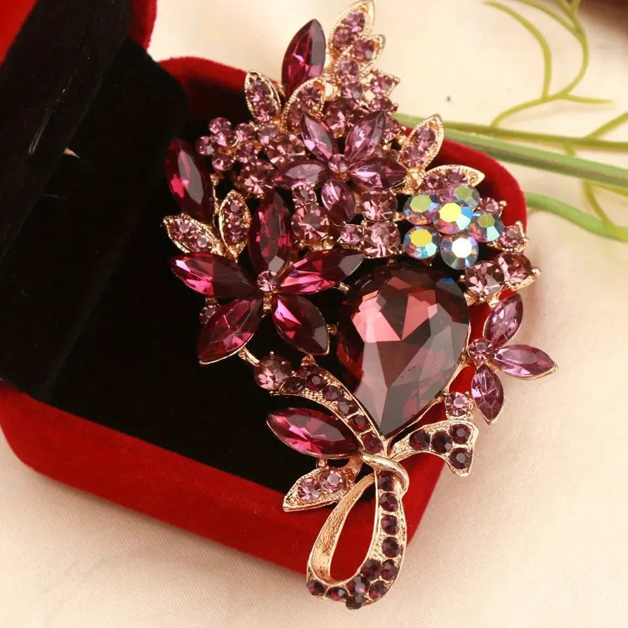 Luxury Floral Openwork Brooch Classic Style Gift for Men and Women