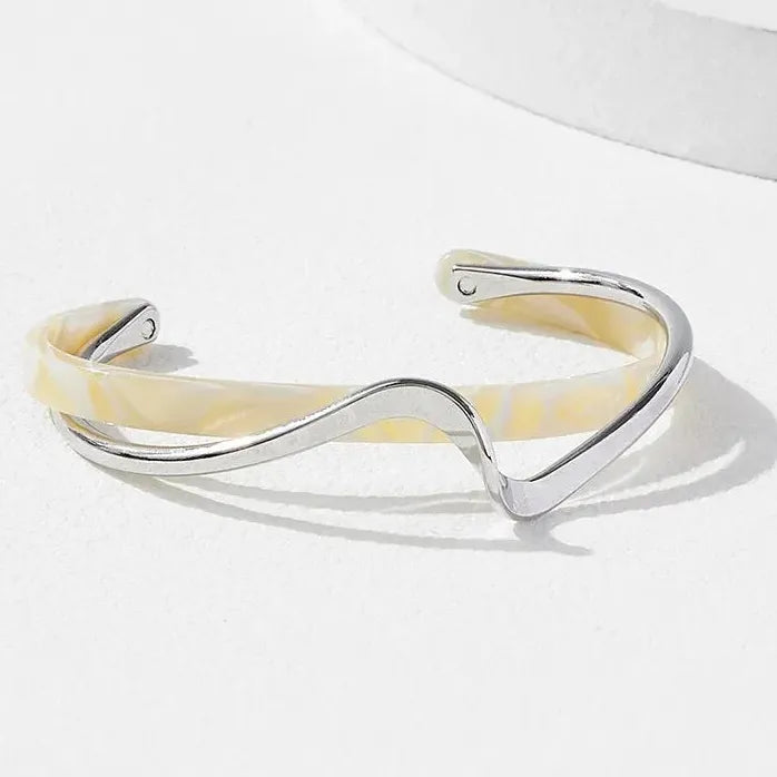 Geometric C-Shaped Copper Alloy Bangle Women’s White Shell Bracelet Gift