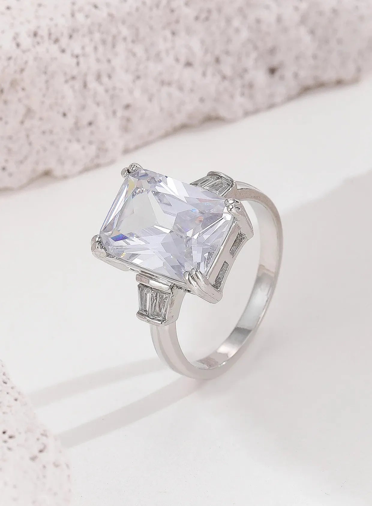 Luxury Solitaire Big Rectangle CZ Women Zinc Alloy Wedding Engagement Ring