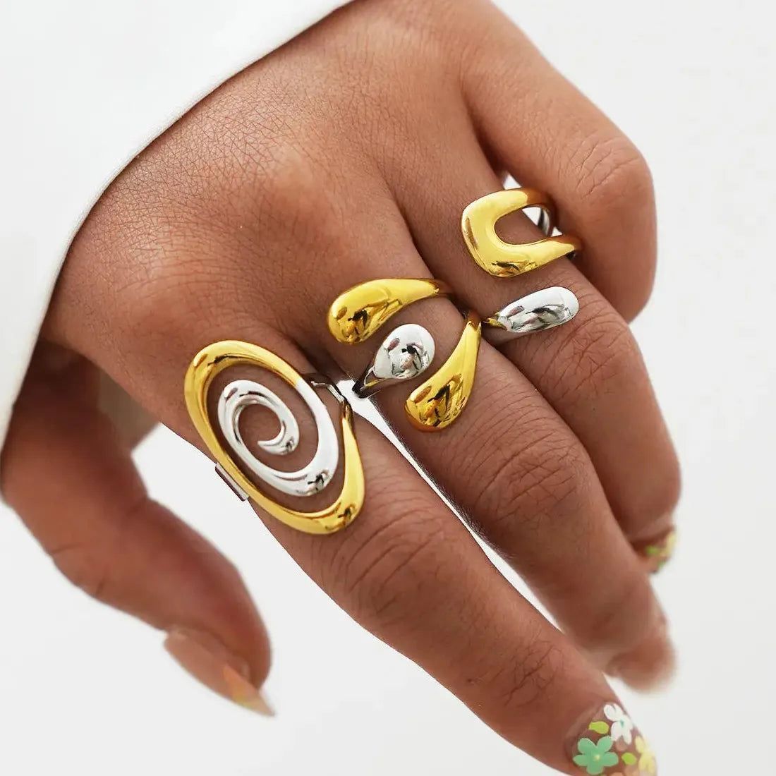 Stainless Steel Women’s Rings Gold Silver Irregular Line Classic Wedding Jewelry Gift