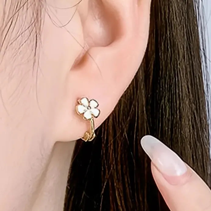 White Flower Hoop Earrings for Women Copper Alloy Wedding Jewelry