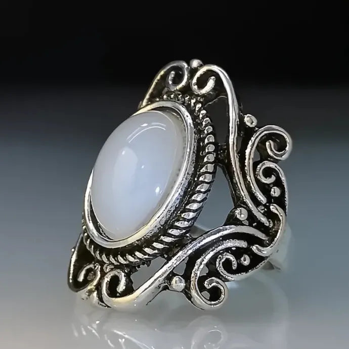 Vintage Silver Hollow Oval Simulated Opal Geometric Zinc Alloy Ring for Women