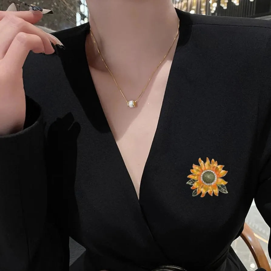Classic Sunflower Brooch Wedding Gift for Men & Women Elegant Style