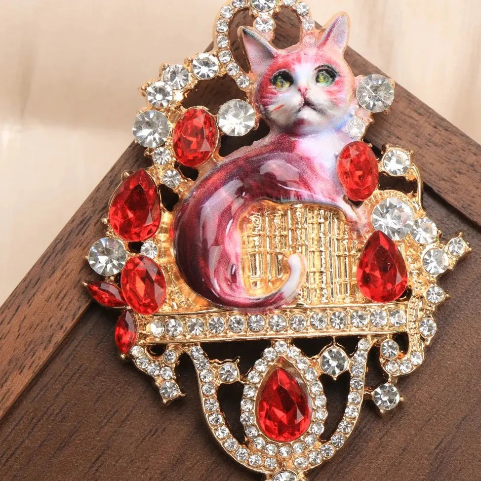 Elegant Vintage Cat Brooch for Women Fashion Accessory Gift