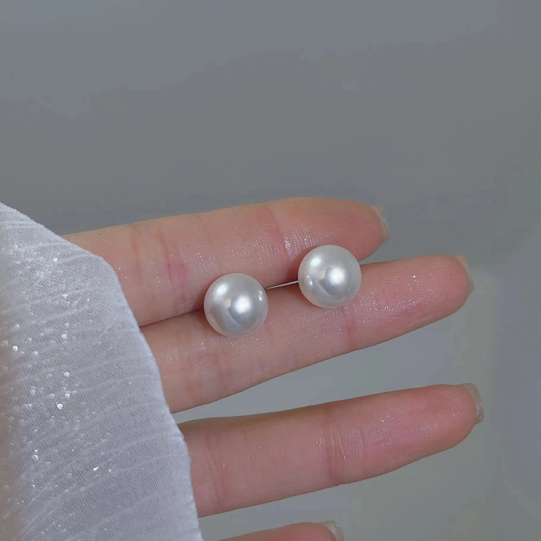 Vintage Baroque Pearl Bowknot Stud Earrings for Women Elegant Jewelry Gift