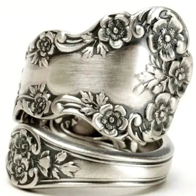 Sunflower Zinc Alloy Finger Ring for Women Vintage Silver Daily Wear Jewelry