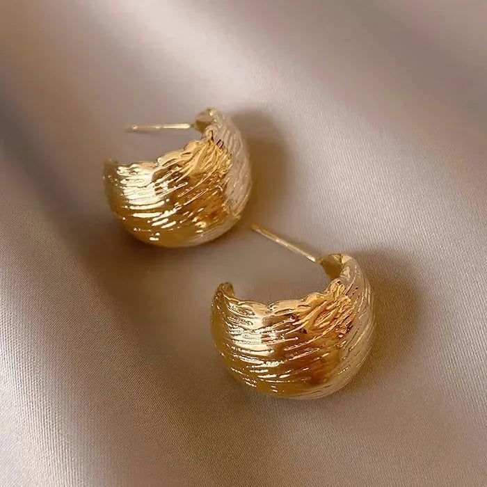 Vintage Zinc Alloy C-Shape Texture Metal Stud Drop Earrings for Women Gift