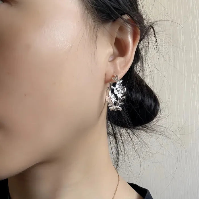 Zinc Alloy Rose C-Shaped Earrings for Women Weddings Banquets Holidays Jewelry