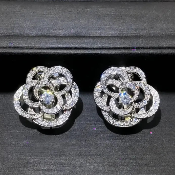 Geometric Hollow-Out Flower Stud Earrings Elegant Daily Jewelry for Women