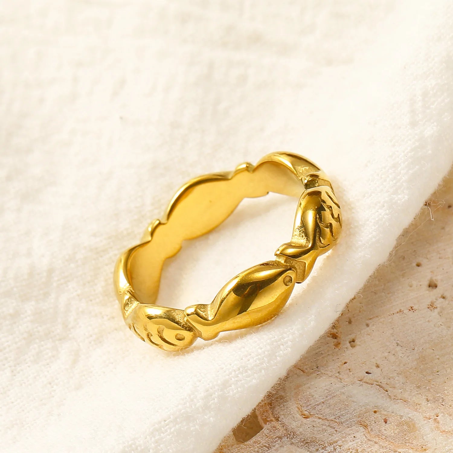 18K Gold Plated Tiny Fish Ring Stainless Steel Hypoallergenic Polished Jewelry