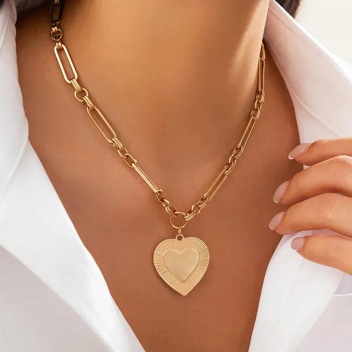 Y2K Heart Necklace for Women Girls Gold Metal Clavicle Chain Choker