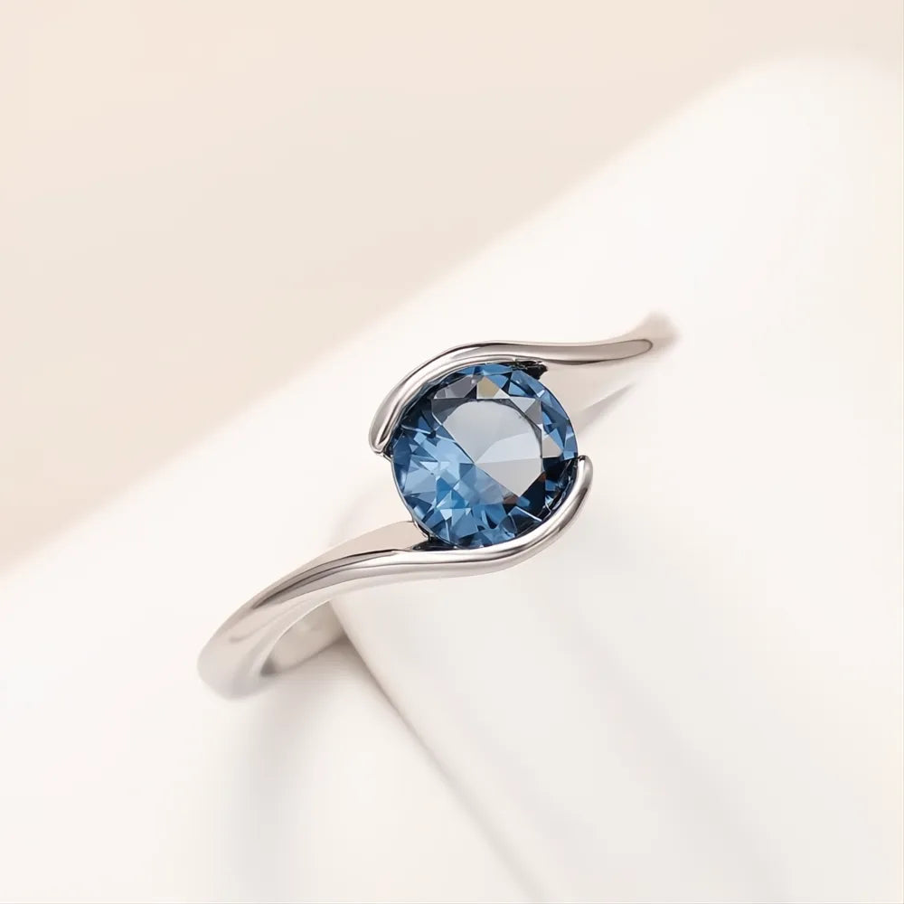 Luxury Solitaire Band Women's Ring with Blue Cubic Zirconia Bridal Wedding Jewelry 2022 Trendy