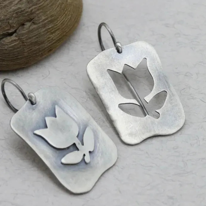 Vintage Geometric Tulip Flower Carved Zinc Alloy Earrings for Women