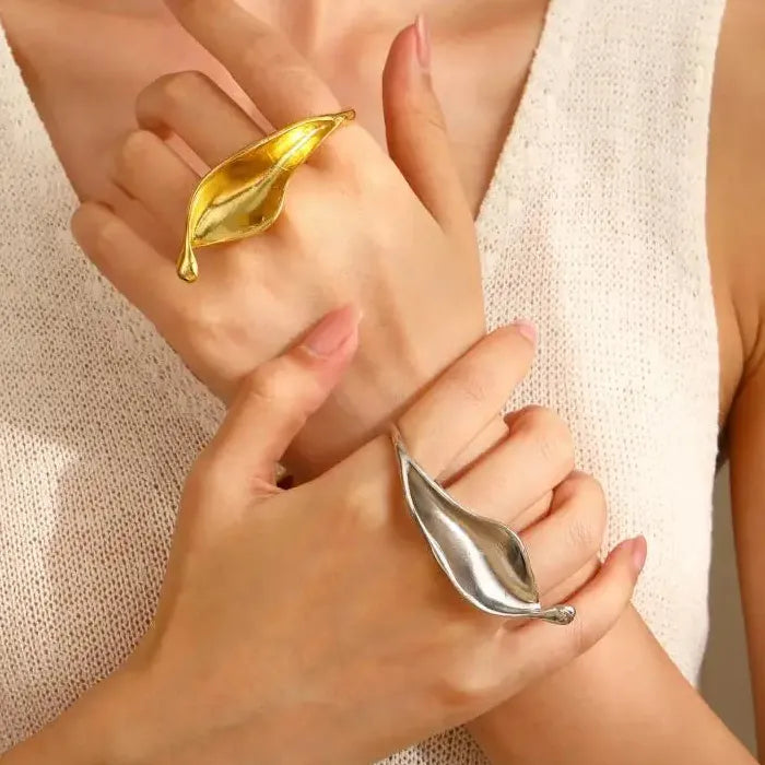 Large Frosted Leaf Ring for Women Punk Vintage Jewelry Gift Party Accessory