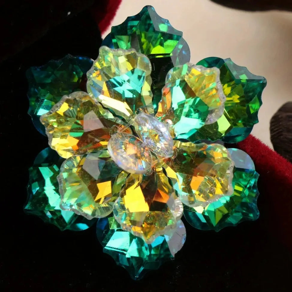 Classic Floral Brooch for Wedding Party Gift Men & Women