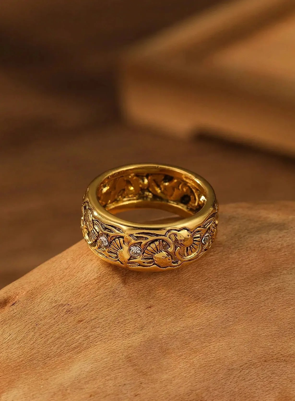 Vintage Zinc Alloy Wedding Ring Micro Paved Cubic Zirconia Female Engagement Jewelry