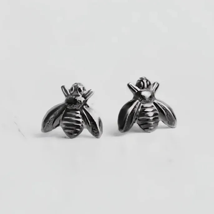 Dainty Geometric Bee Stud Earrings Copper Alloy Fashion Jewelry Gift for Women