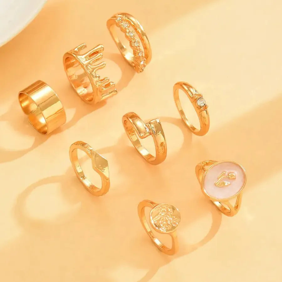 8Pcs Vintage Gold Metal Tulip Flower Rings Set Featuring Rhinestones for Women