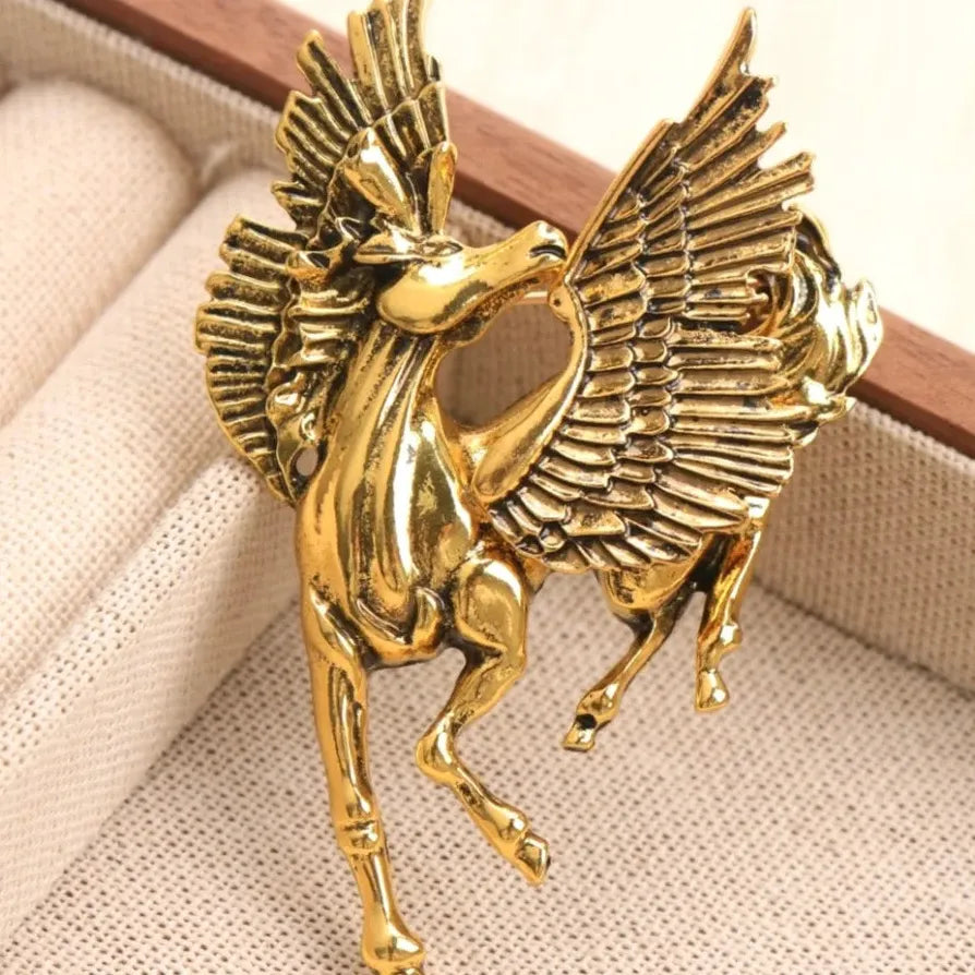 Luxury Vintage Horse Year Warhorse Unicorn Brooch for Men and Women