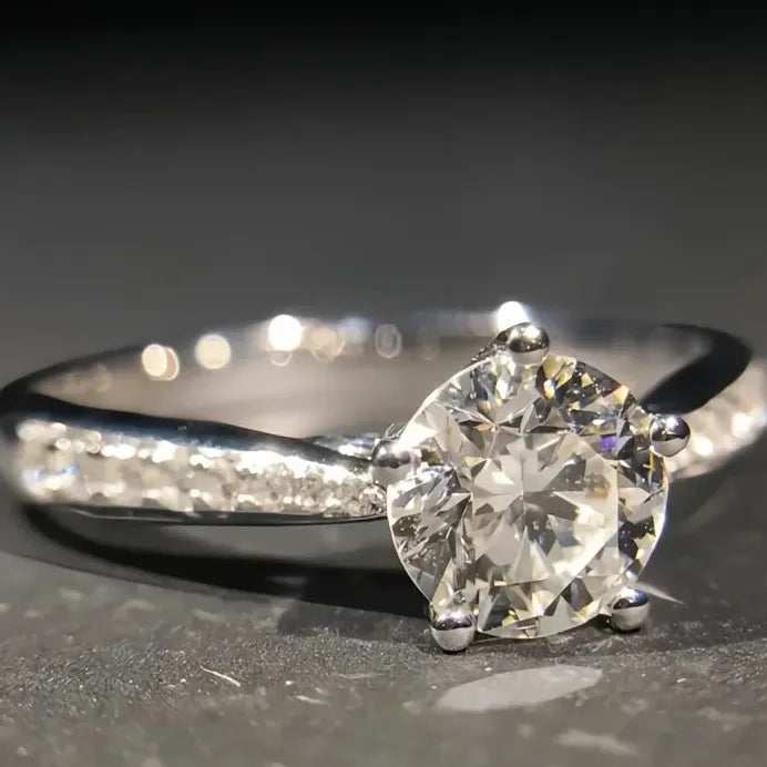 Elegant Geometric Claw Cubic Zirconia Brass Ring for Women Engagement